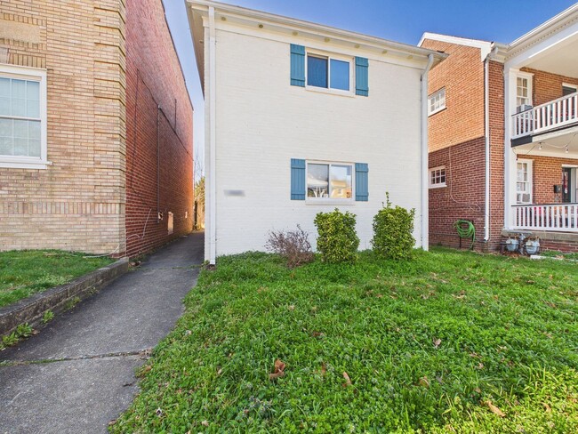 Photo - 3509 Park Ave Unit Apt 3