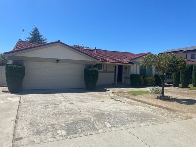 Building Photo - SAN JOSE - Remodeled 4 Bed 2 Bath House