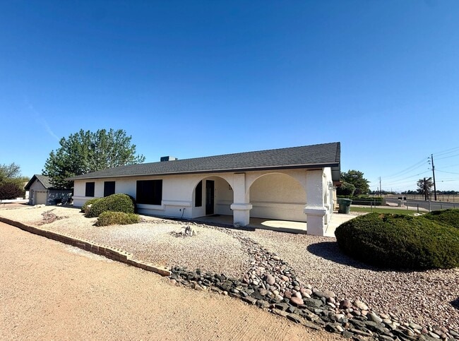 Photo - Updated 3 Bedroom, 2 Bathroom Home in Central Kingman – Across from the Mohave County Fairgrounds!
