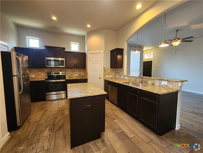 Building Photo - 565 Creekside Frst Rental