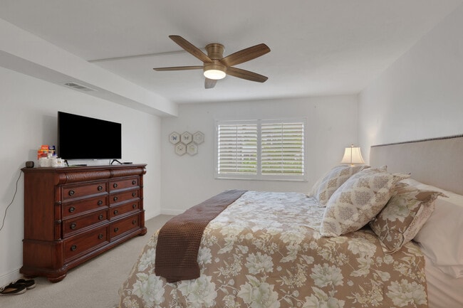 Photo - 3510 Antarctic Cir