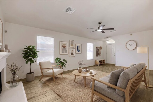 Building Photo - 14601 Montoro Dr