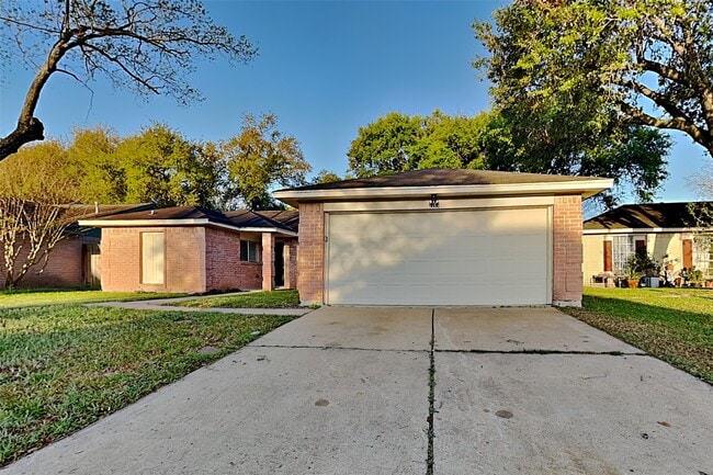 Building Photo - 2203 Wheathall Camp Ln