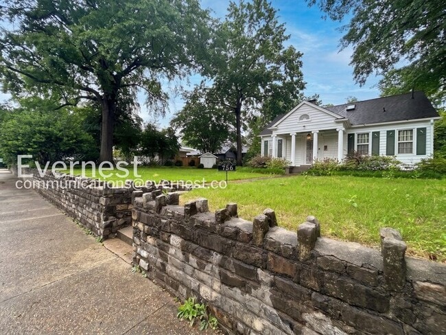 Photo - 756 S Willett St