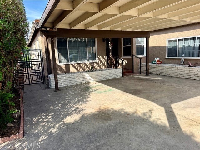 Building Photo - 15459 Three Palms St