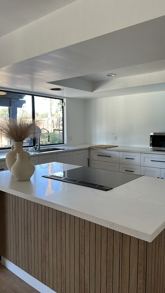 Photo - 6504 Landfair Dr