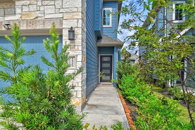 Photo - 1523 Cathedral Bend Drive
