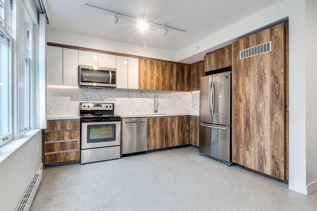 Photo - 1170 Barclay St Unit 207