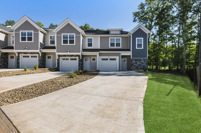 Building Photo - Ashton Mills Townhomes