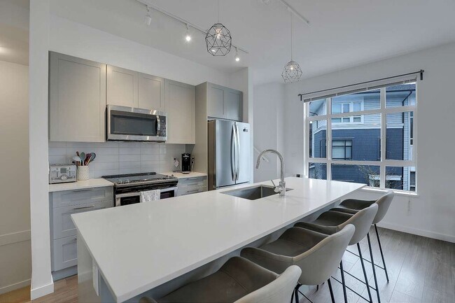 Photo - 16433 Watson Dr