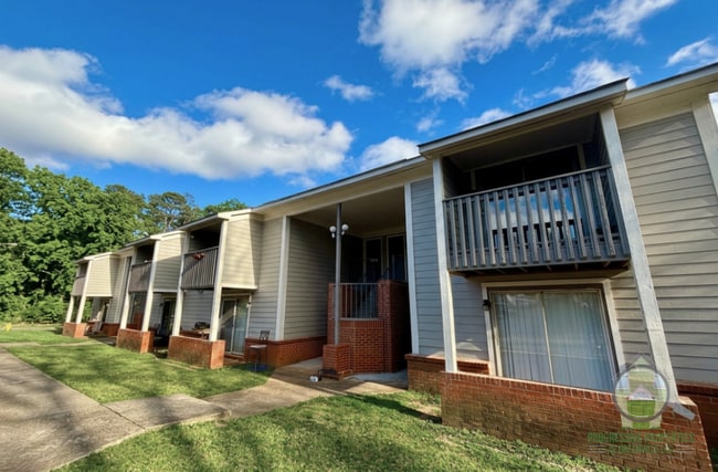 Building Photo - 500 Fairview St Unit F4