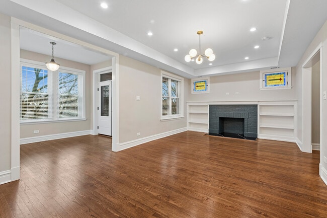 Photo - 4932 N Ridgeway Ave Unit 2