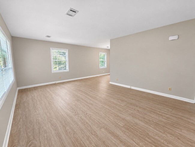 1304 Brockton Dr