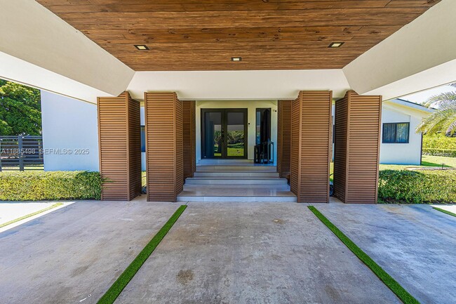Photo - Southwest 89th Place, Miami, FL 33176 - 6 BR 4 BA single-family home