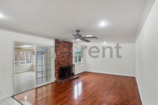 Photo - 3350 Denton Way