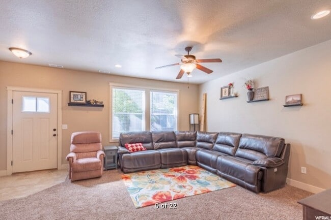 Photo - 255 W 2700 N