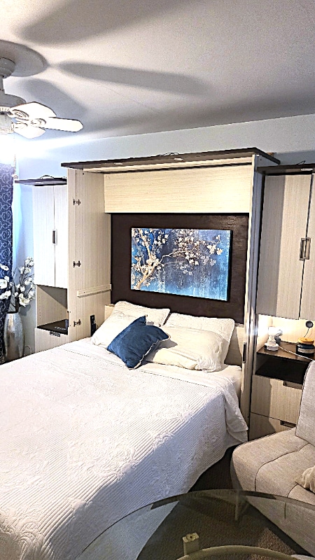 Photo - 909 Riviera St