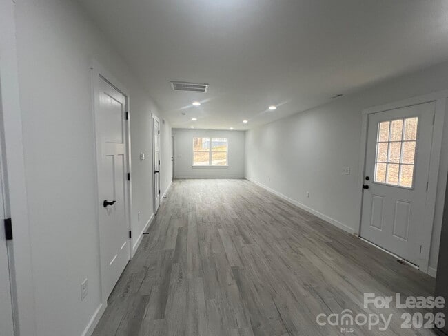 Photo - 2287 9th Ave Dr NE