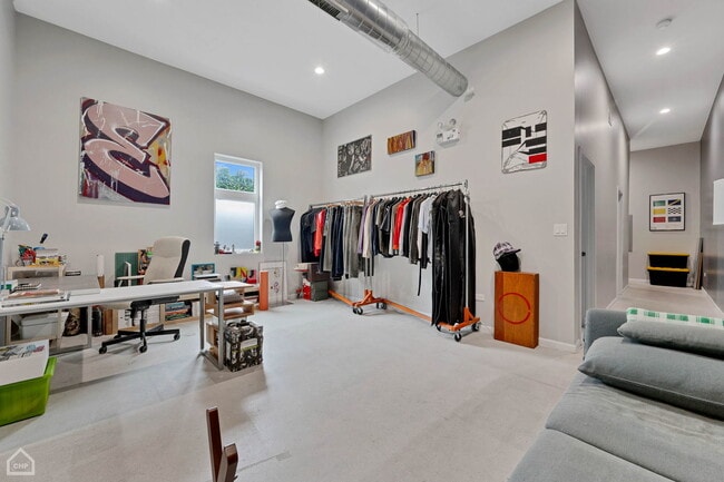 Photo - 1921 S Jefferson St Unit 1