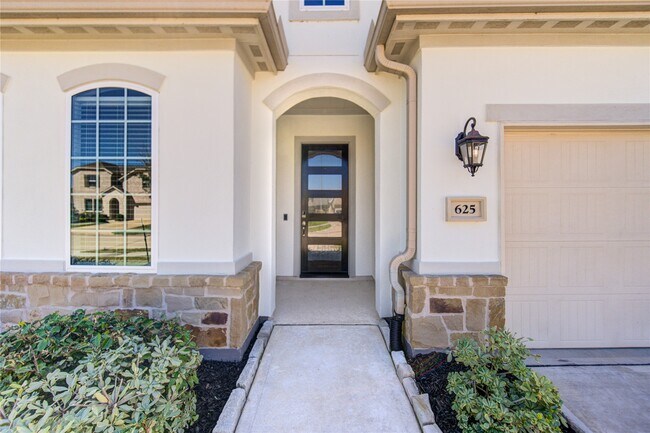 Photo - 625 Cape Capri Dr