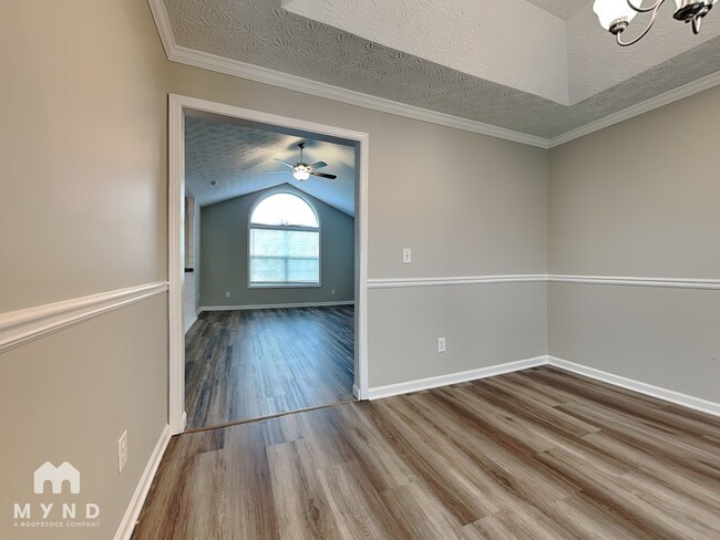 Photo - 158 Mcarthur Dr