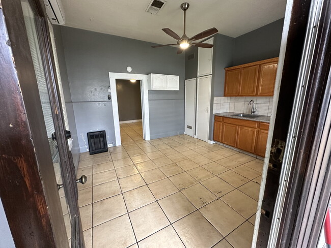 Charming 1 Bedroom, 1 Bathroom Home!