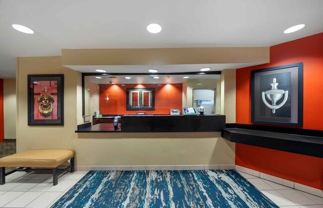 Furnished Studio-Oklahoma City - NW Expressway
