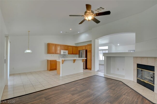 1735 Night Shadow Ave