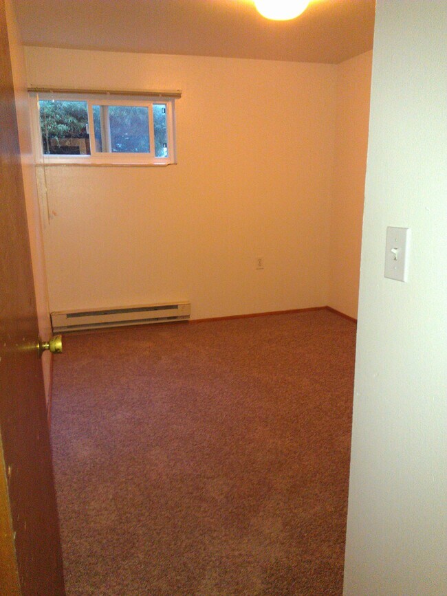 Photo - Locke Apartments