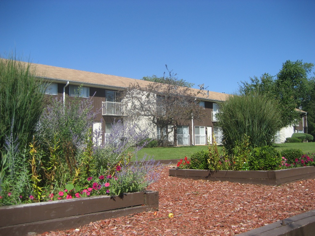 Spring Grove Apartments - Spring Grove Apartments
