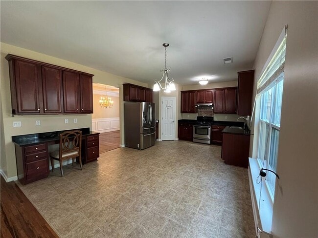 Photo - 1265 Wondering Way