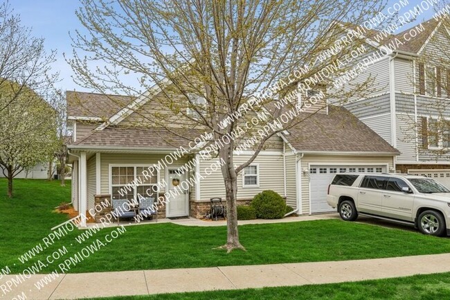 WAUKEE SCHOOLS!! 3 Bedroom, 2.5 Bath Townh... - WAUKEE SCHOOLS!! 3 Bedroom, 2.5 Bath Townh... House