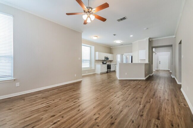 Photo - 1042 Devonshire Dr