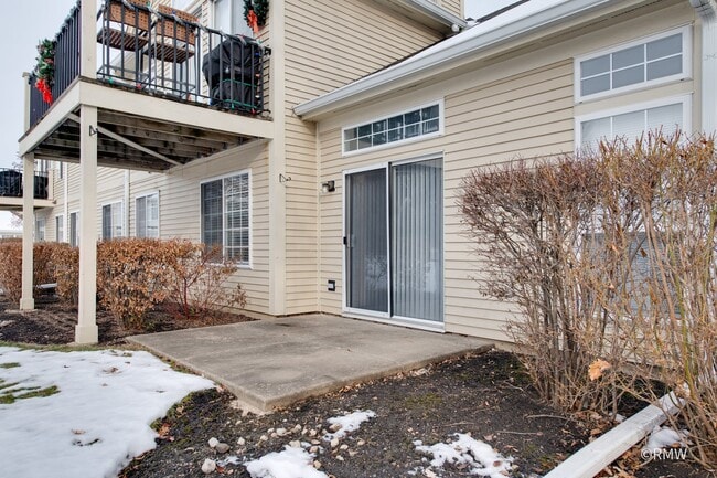 Photo - 460 Mayflower Ln