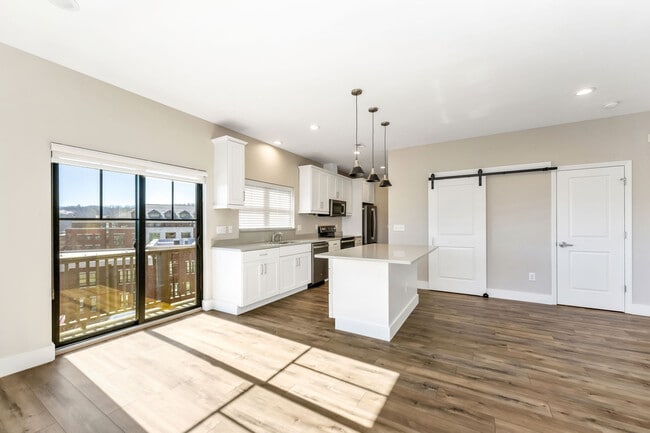 Photo - 203 Wallace Cir