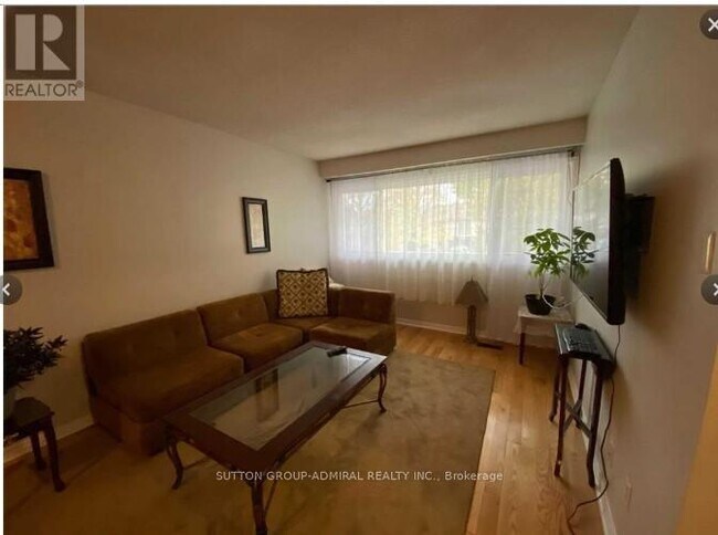 Photo - 4091 Taffey Crescent