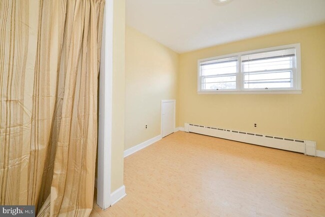 Photo - 3035 Hazelton St