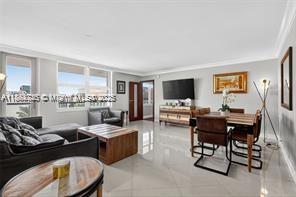 Building Photo - 9511 Collins Ave Unit 410 Rental
