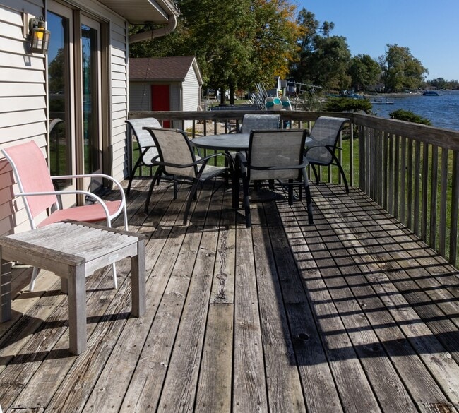 Photo - 23231 W Lakeshore Dr