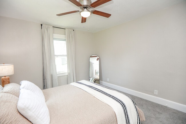 Photo - 3820 Essex Cir