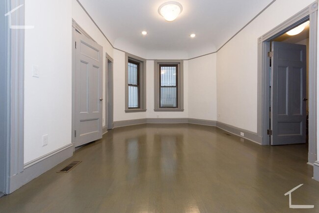 Photo - 15 Belvidere St Condo