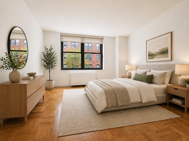 Photo - 323 E 50th St