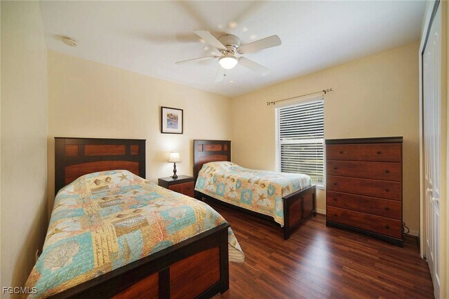 Photo - 1916 NW 13th Pl
