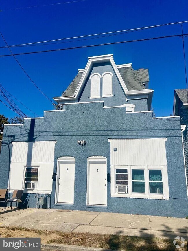 Building Photo - 14 W Broad St Unit B-B Rental