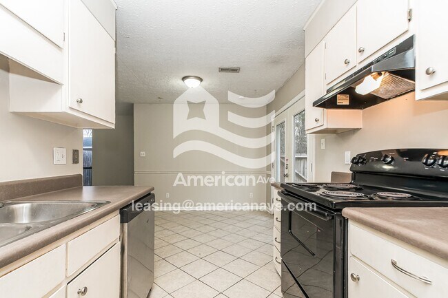 Photo - 3536 Torbay Dr