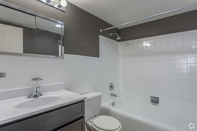 2BD 2BA 1,300 sq. ft.