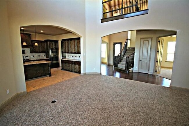 Photo - Luxury Living at Preston Manor!