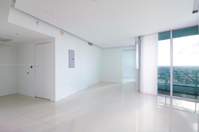 Photo - 92 SW 3rd St Unit 2706