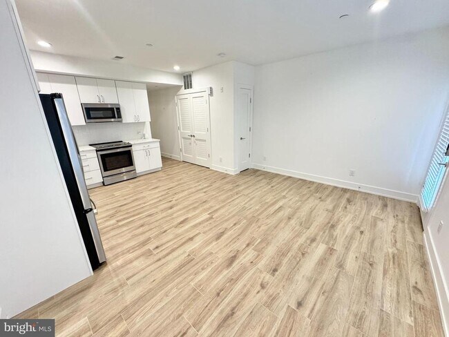 Photo - 2217 40th Pl NW Unit 01