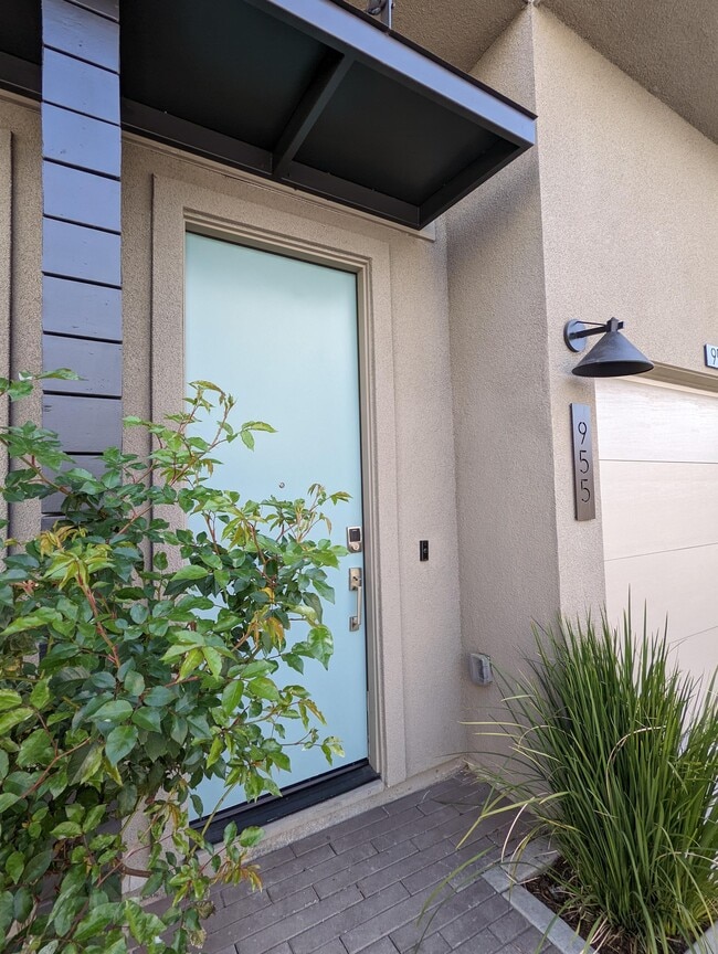 Photo - 955 Edy Ln Townhome
